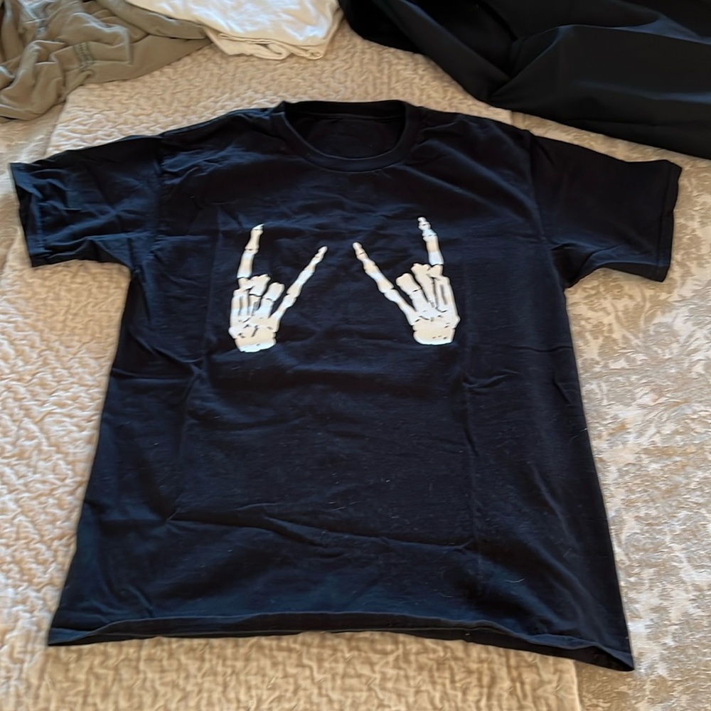 Short sleeve skeleton shirt size medium